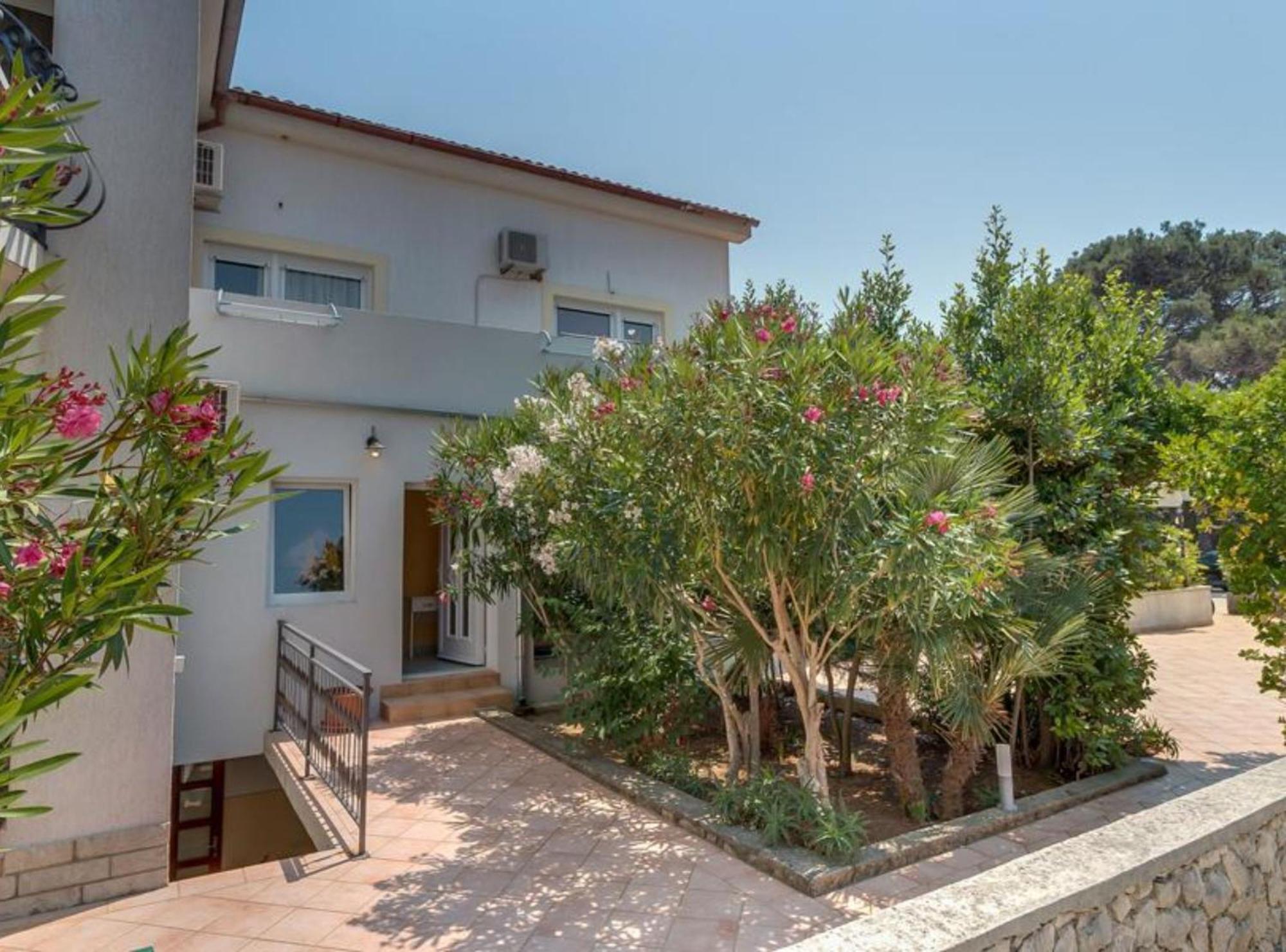 Pansion Belvedere Mali Lošinj Buitenkant foto